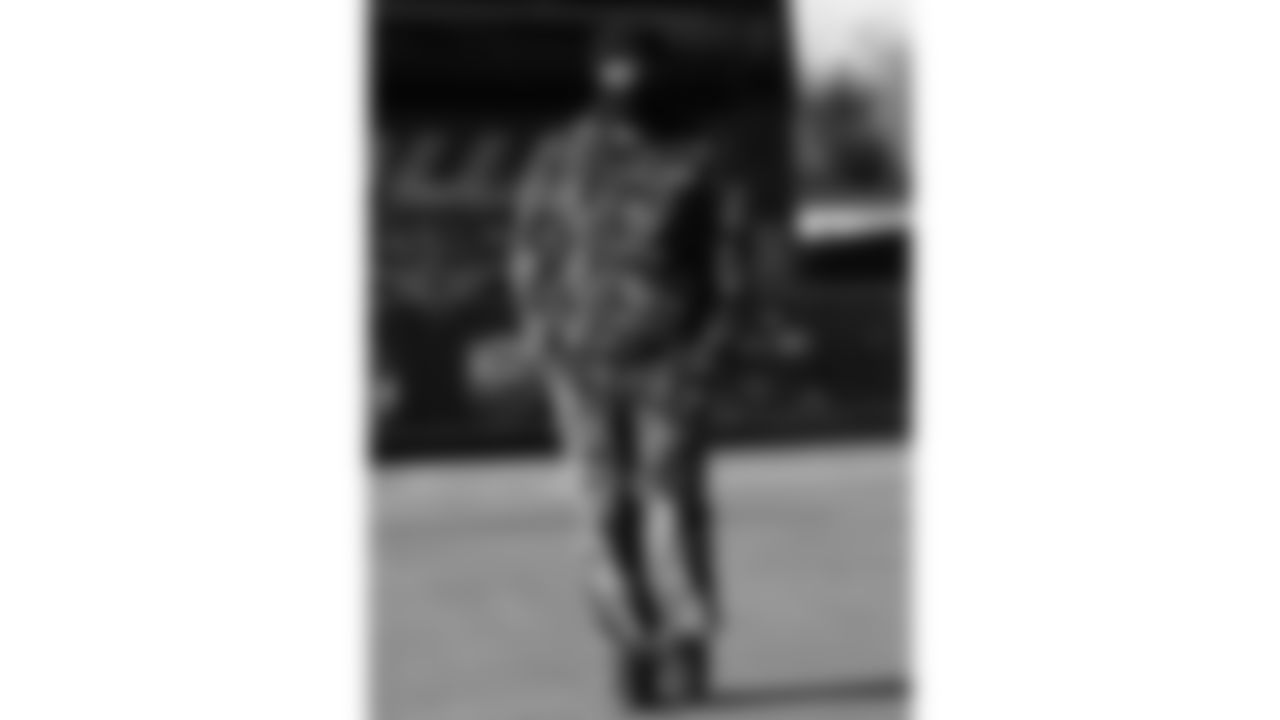 Kansas City Chiefs cornerback Kristian Fulton (8) arrives prior to an NFL week 15 matchup against the Los Angeles Chargers, Sunday December 14, 2025.