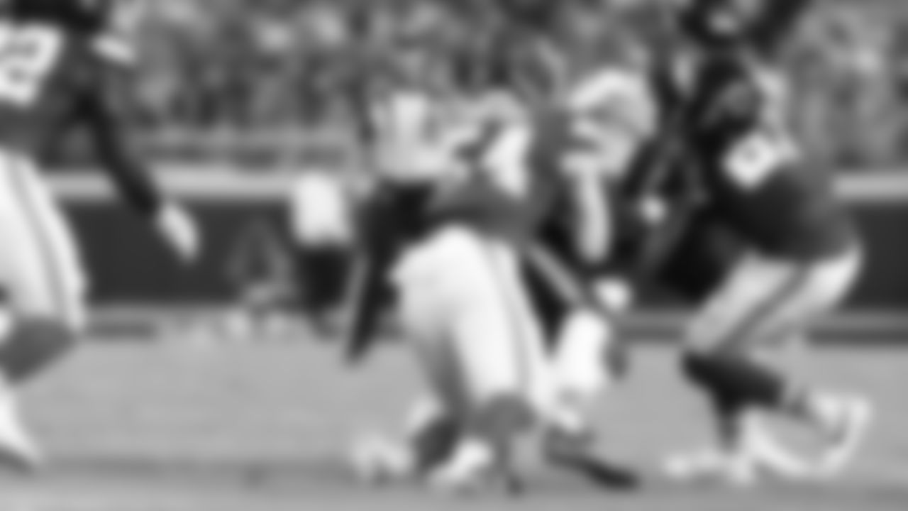Kansas City Chiefs linebacker Leo Chenal (54) makes a tackle during a preseason week 3 NFL football game against the Chicago Bears, Friday, August 22, 2025 in Kansas City, MO.