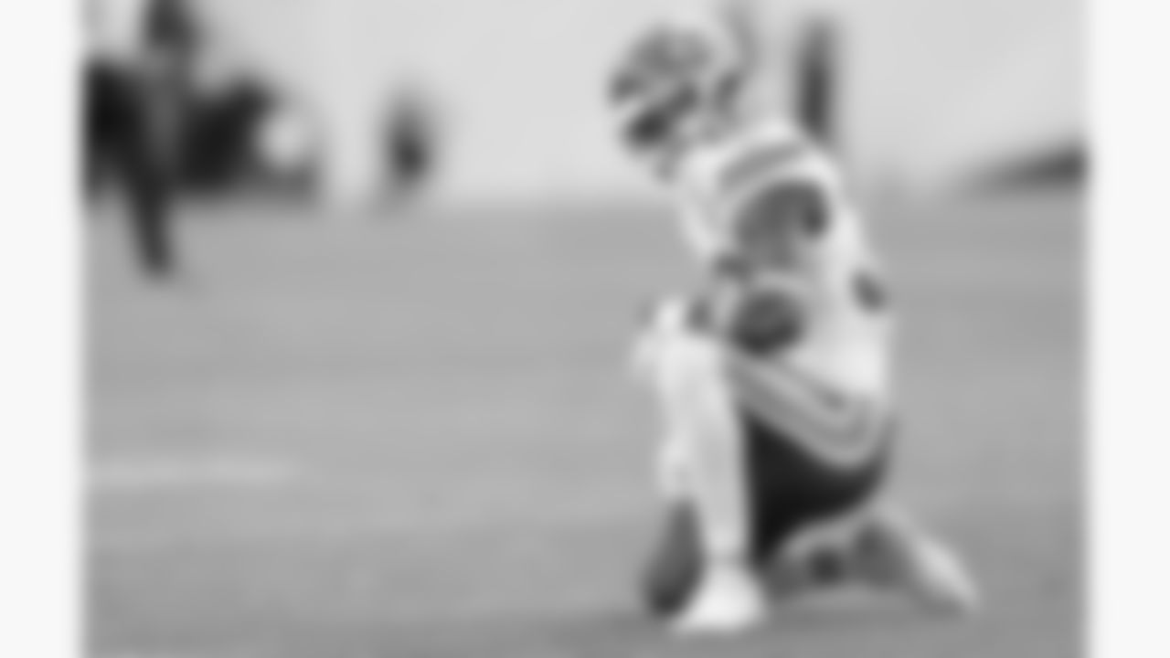 Kansas City Chiefs cornerback Chris Roland-Wallace (30) reacts during a week 11 NFL football game against the Denver Broncos, Sunday, November 16, 2025 in Denver, CO.