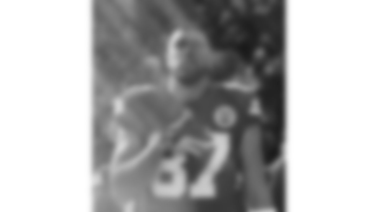 Kansas City Chiefs tight end Travis Kelce (87) looks on during the National Anthem prior to a week 15 NFL football game against the Los Angeles Chargers, Sunday, December 14, 2025 in Kansas City, MO.