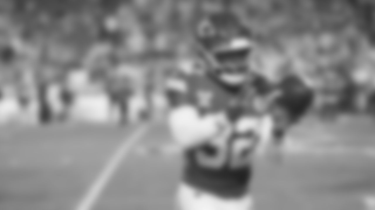 Kansas City Chiefs linebacker Nick Bolton (32) warms up prior to an NFL week 17 matchup against the Denver Broncos, Thursday, December 25, 2025.