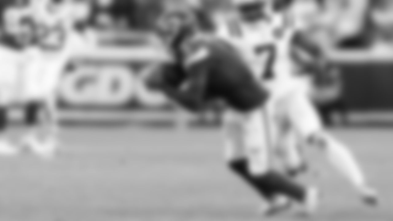 Kansas City Chiefs wide receiver Xavier Worthy (1) catches a pass during a week 12 NFL Football game against the Indianapolis Colts on Sunday, November 23, 2025 in Kansas City, MO