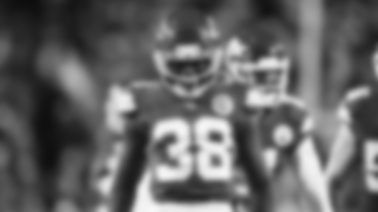 Kansas City Chiefs defensive back Kevin Knowles (38) celebrates during an NFL week 14 matchup against the Houston Texans, Sunday December 7, 2025.