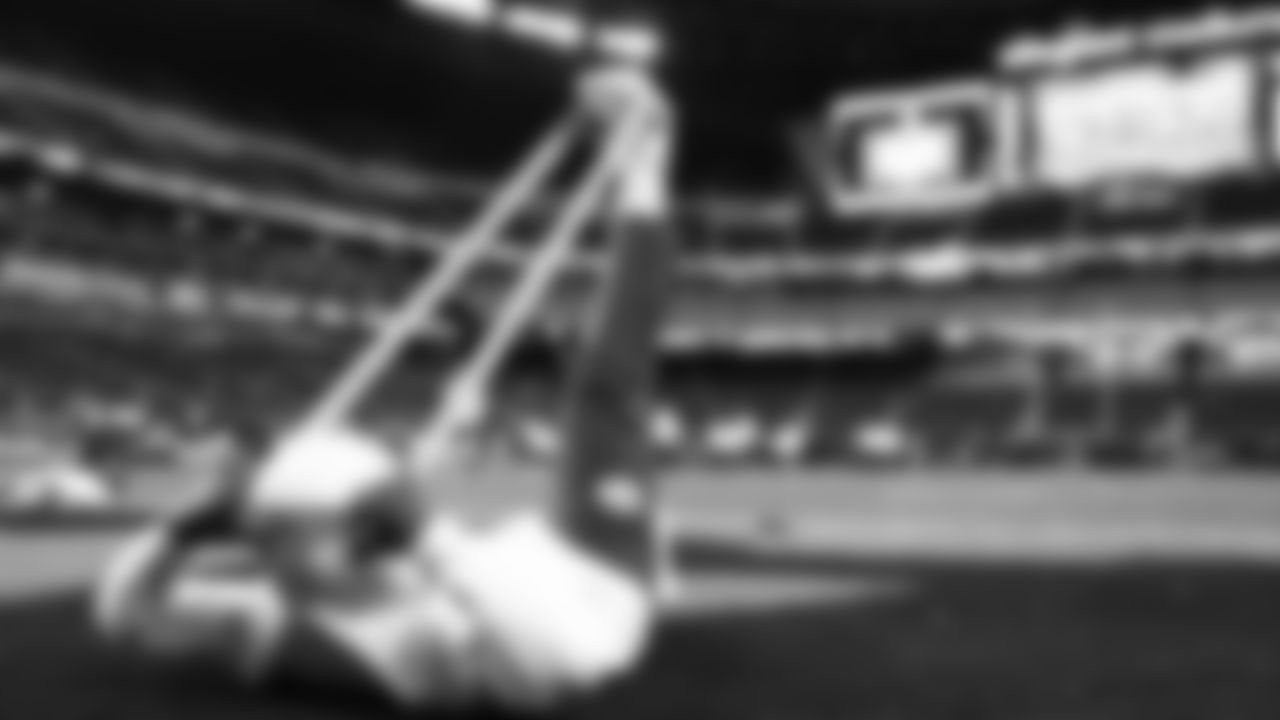 Kansas City Chiefs linebacker Nick Bolton (32) stretches on the field prior to a week 18 game against the Las Vegas Raiders on Sunday, January 3, 2026.