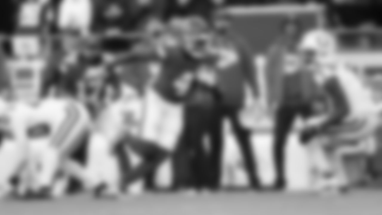 Kansas City Chiefs wide receiver Rashee Rice (4) runs the ball during a week 12 NFL Football game against the Indianapolis Colts on Sunday, November 23, 2025 in Kansas City, MO