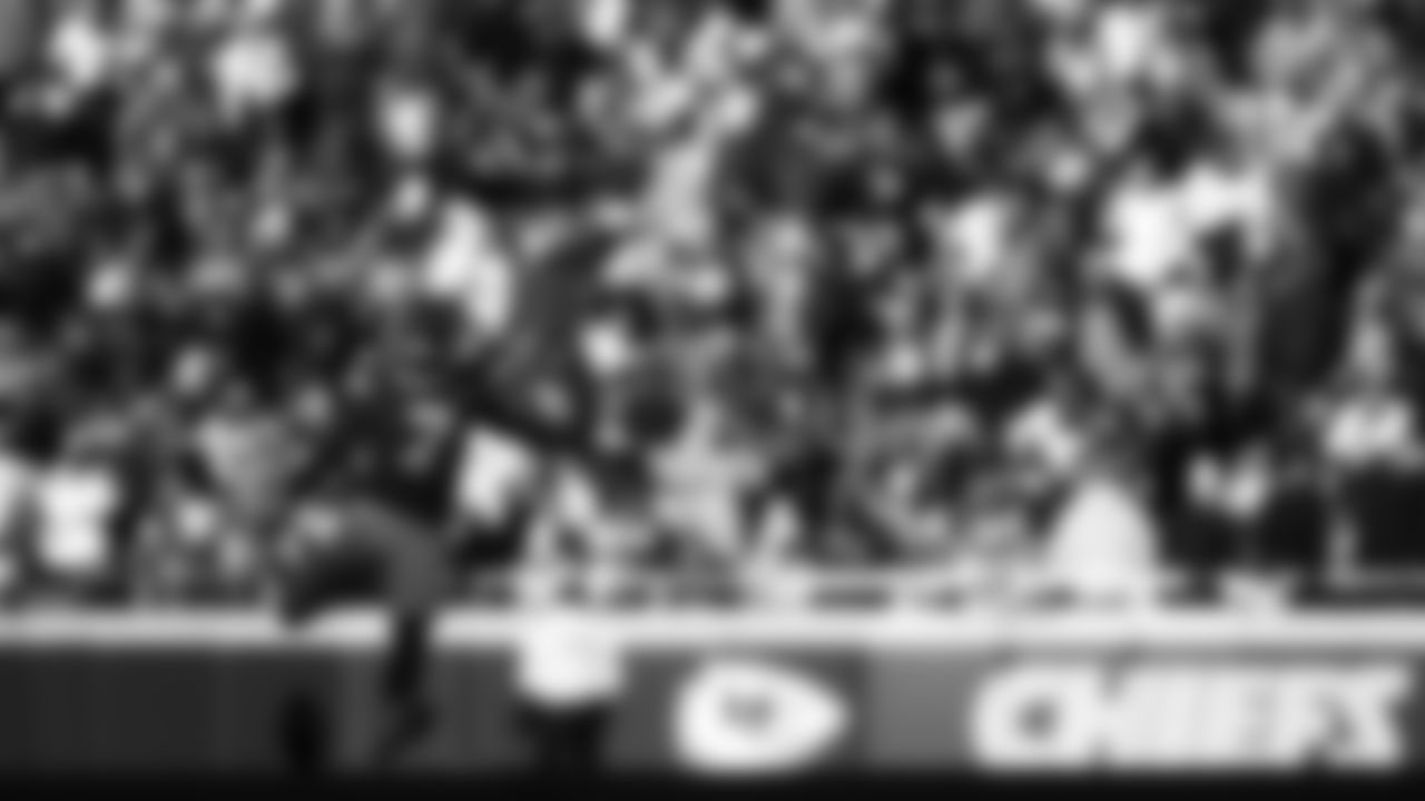 Kansas City Chiefs kicker Harrison Butker (7) kicks off during a week 15 NFL football game against the Los Angeles Chargers, Sunday, December 14, 2025 in Kansas City, MO.