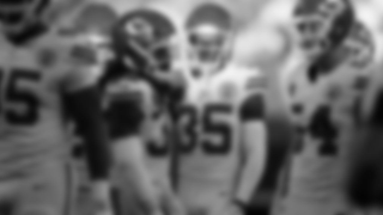 Kansas City Chiefs cornerback Jaylen Watson (35) during a week 13 NFL football game against the Dallas Cowboys on Thursday, November 27, 2025 in Arlington, TX.