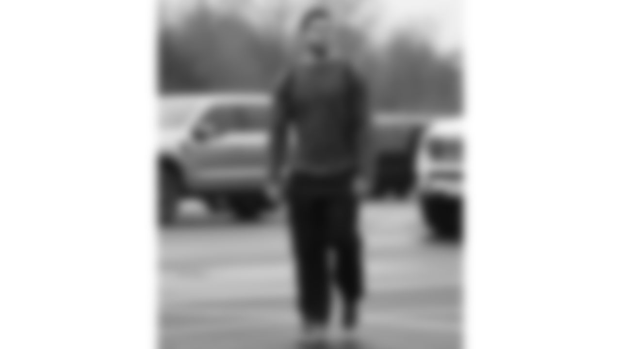 Kansas City Chiefs linebacker Jack Cochrane (43) arrives prior to an NFL week 17 matchup against the Denver Broncos, Thursday, December 25, 2025.