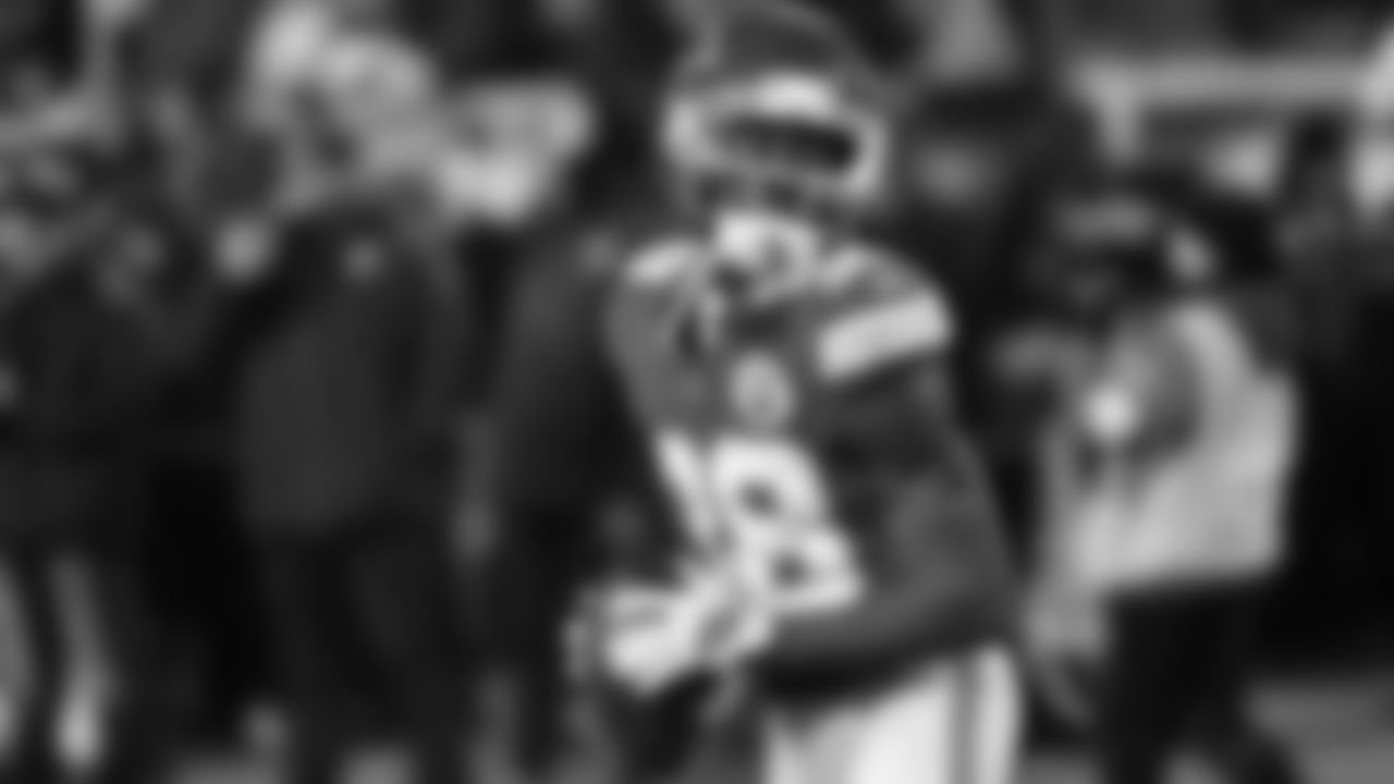 Kansas City Chiefs defensive back Kevin Knowles (38) warms up prior to an NFL week 14 matchup against the Houston Texans, Sunday December 7, 2025.