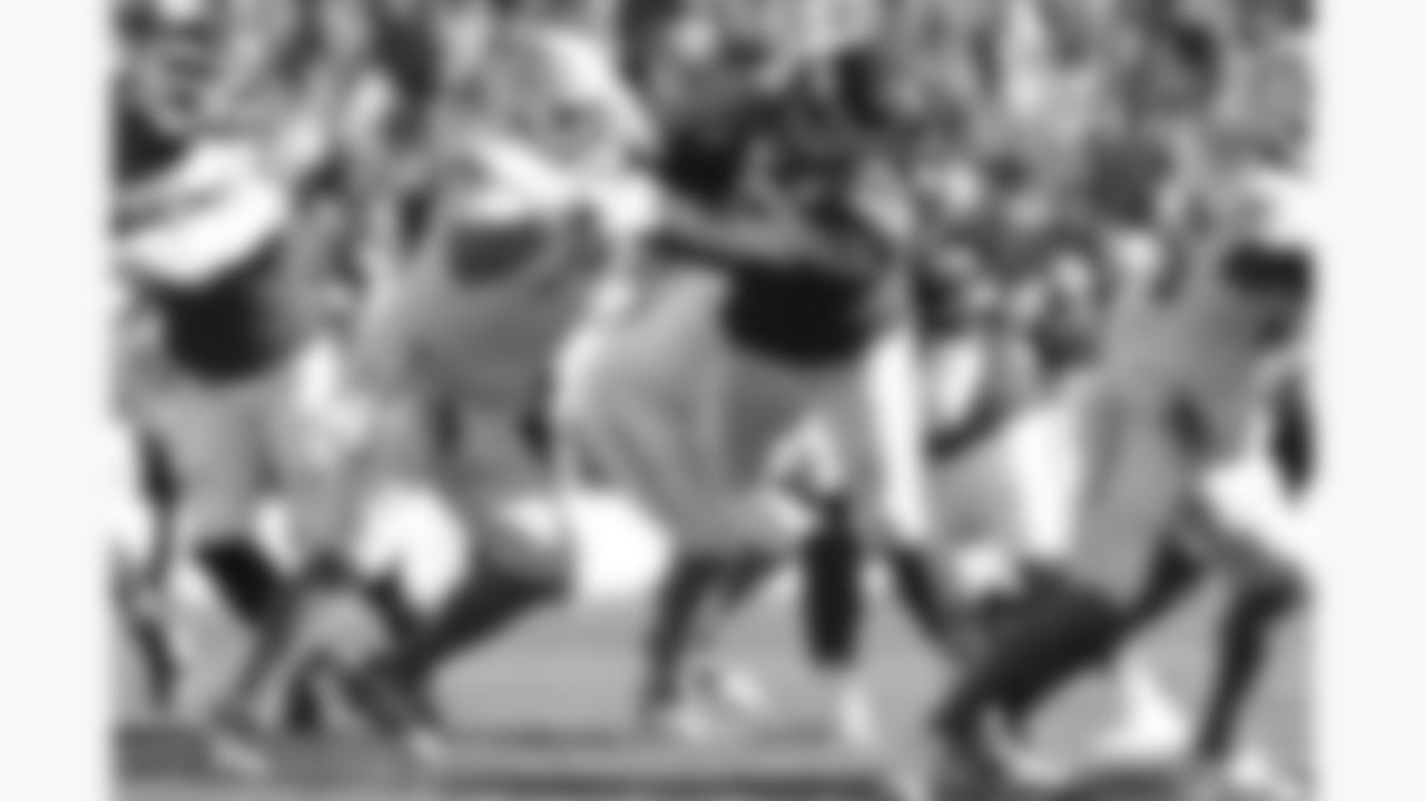 Los Angeles Chargers center Bradley Bozeman (75) blocks Kansas City Chiefs defensive tackle Derrick Nnadi (92) during a week 15 NFL football game, Sunday, December 14, 2025 in Kansas City, MO.