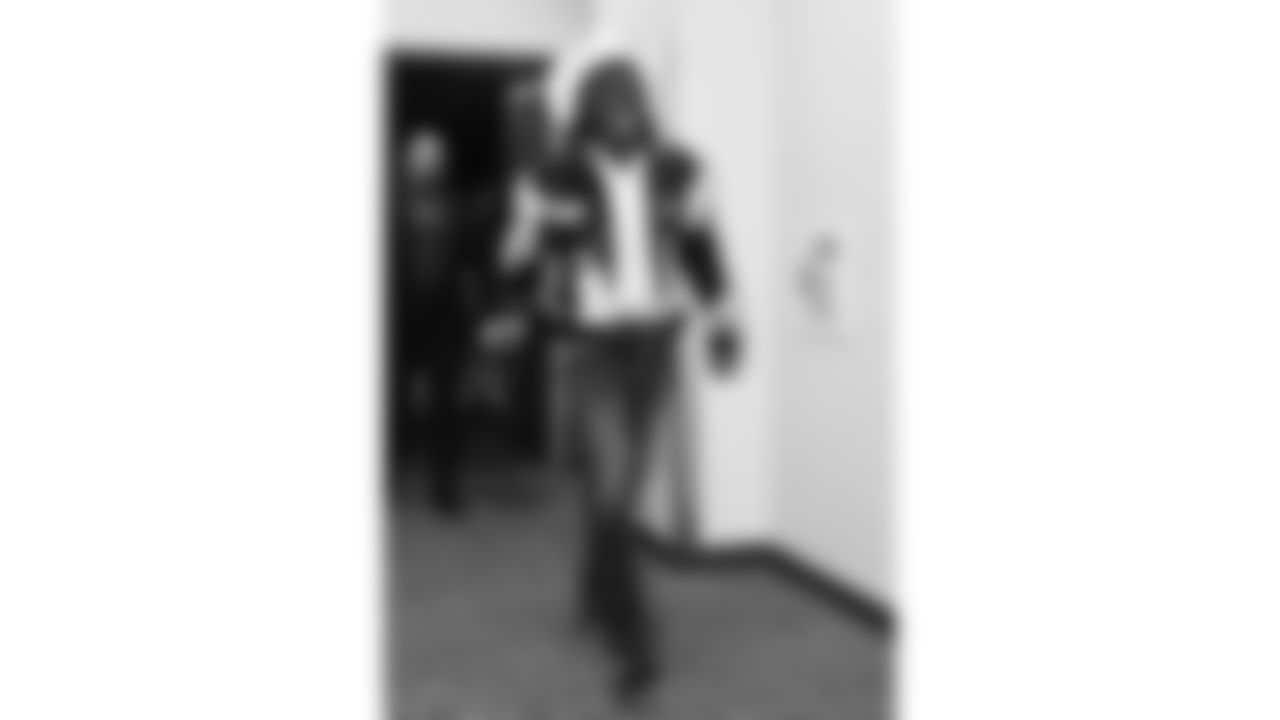 Kansas City Chiefs wide receiver Rashee Rice (4) arrives prior to a week 13 NFL football game against the Dallas Cowboys on Thursday, November 27, 2025 in Arlington, TX.