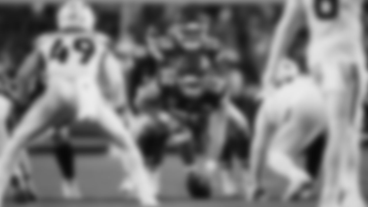 Kansas City Chiefs center Creed Humphrey (52) in position during an NFL week 17 matchup against the Denver Broncos, Thursday, December 25, 2025.