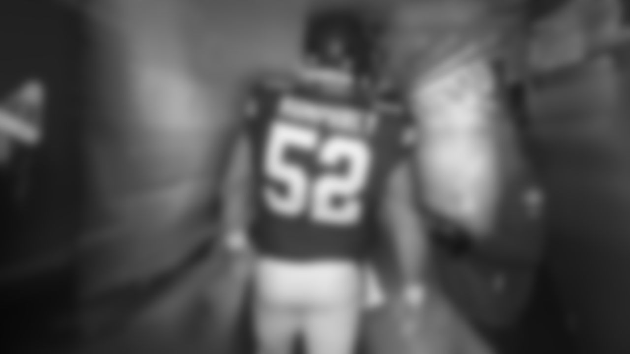 Kansas City Chiefs center Creed Humphrey (52) prepares to run onto the field prior to an NFL week 14 matchup against the Houston Texans, Sunday December 7, 2025.