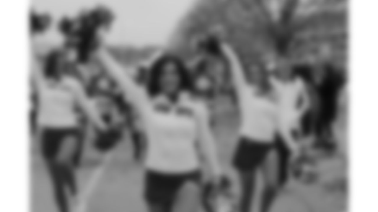 The Kansas City Chiefs Cheerleaders before a week 12 NFL football game against the Indianapolis Colts, Sunday, November 23, 2025 in Kansas City, MO.