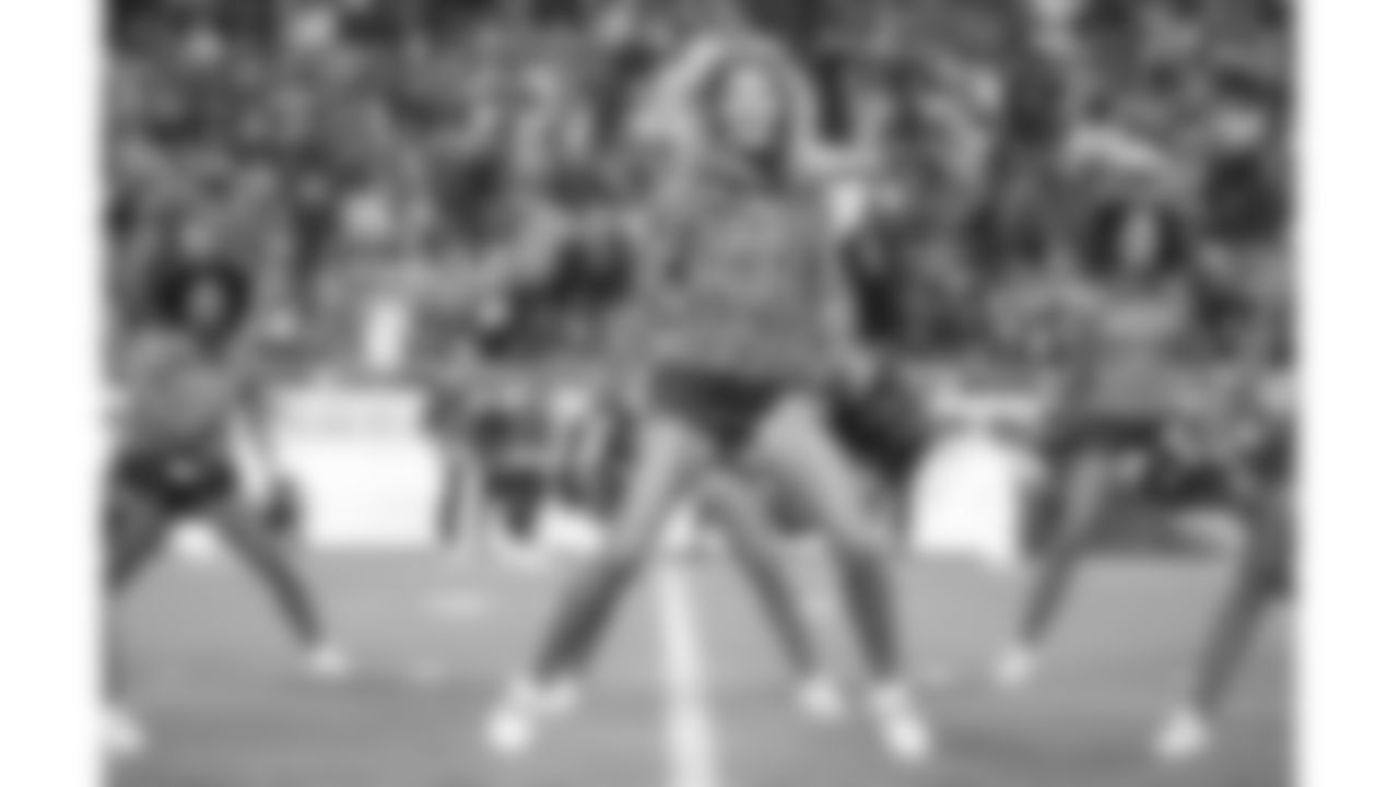 A Kansas City Chiefs Cheerleader before a week 8 NFL football game against the Washington Commanders, Monday, October 27, 2025, in Kansas City, MO.