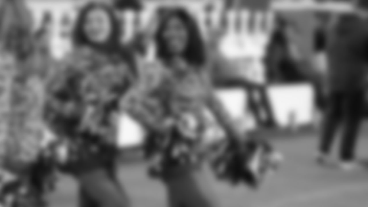 A Kansas City Chiefs Cheerleader before a week 8 NFL football game against the Washington Commanders, Monday, October 27, 2025, in Kansas City, MO.