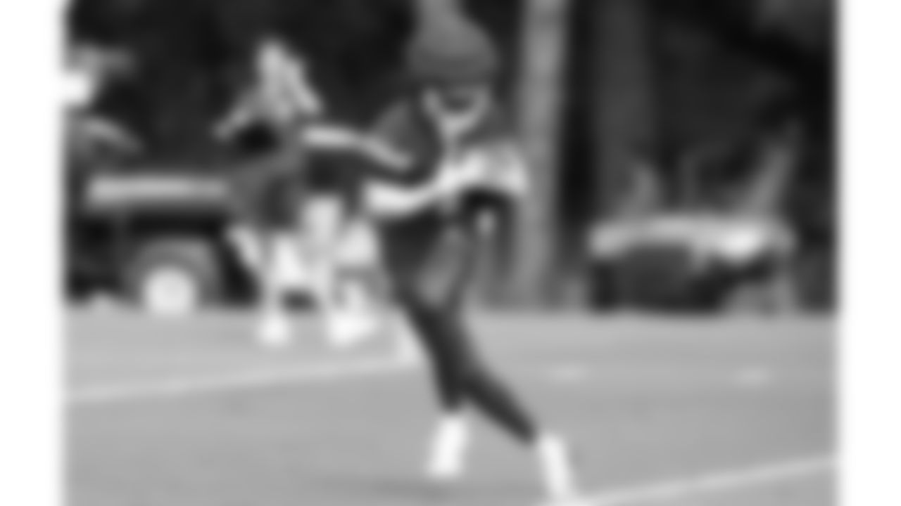 Kansas City Chiefs wide receiver Rashee Rice (4) catches a pass during training camp on day 1 of practice, Tuesday July 22, 2025