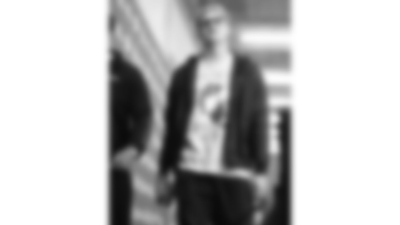 Kansas City Chiefs tight end Jake Briningstool (88) arrives prior to an NFL week 17 matchup against the Denver Broncos, Thursday, December 25, 2025.