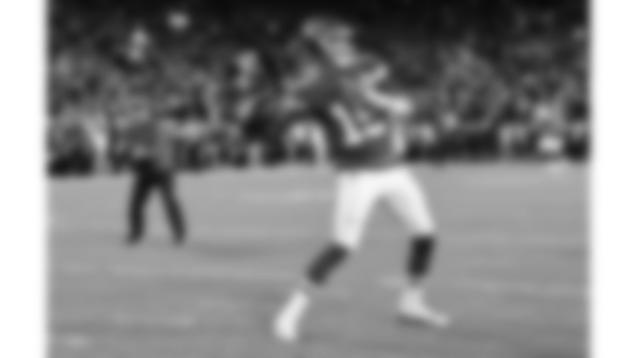 Kansas City Chiefs quarterback Patrick Mahomes (15) throws a pass prior to a week 8 NFL Football game against the Washington Commanders on Monday, October 27, 2025 in Kansas City, MO.
