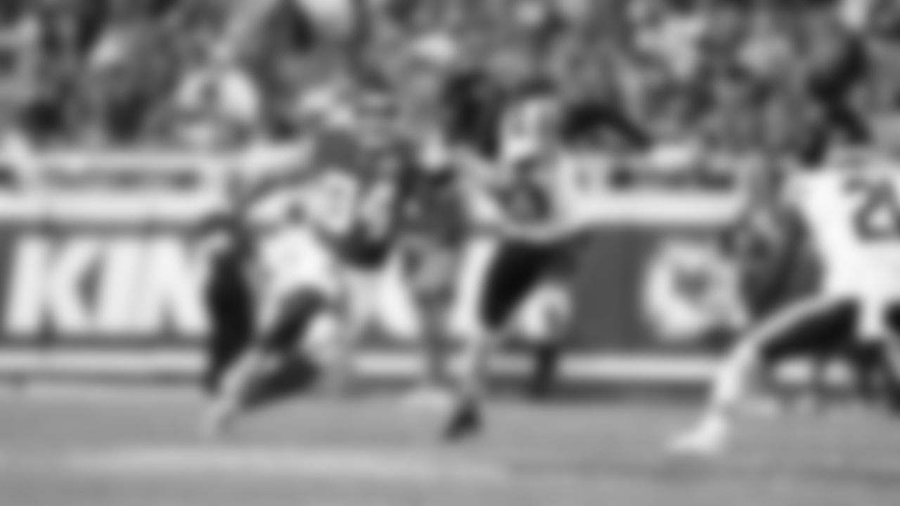 Kansas City Chiefs wide receiver Mac Dalena (84) runs around Chicago Bears player during a preseason week 3 NFL football game against the Chicago Bears, Friday, August 22, 2025 in Kansas City, MO.