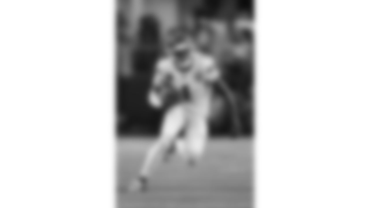 Kansas City Chiefs wide receiver Xavier Worthy (1) runs with the ball during a week 13 NFL Football game against the Dallas Cowboys on Thursday, November 27, 2025 in Dallas, Texas.