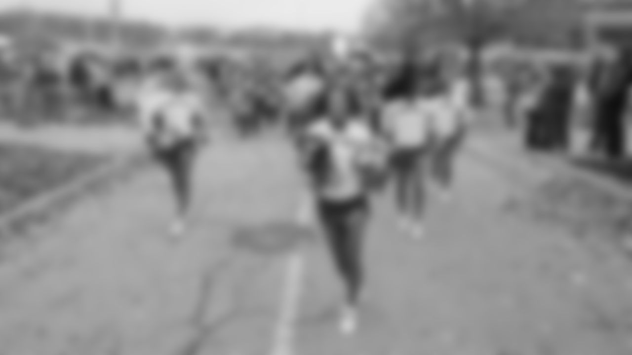 The Kansas City Chiefs Cheerleaders before a week 12 NFL football game against the Indianapolis Colts, Sunday, November 23, 2025 in Kansas City, MO.