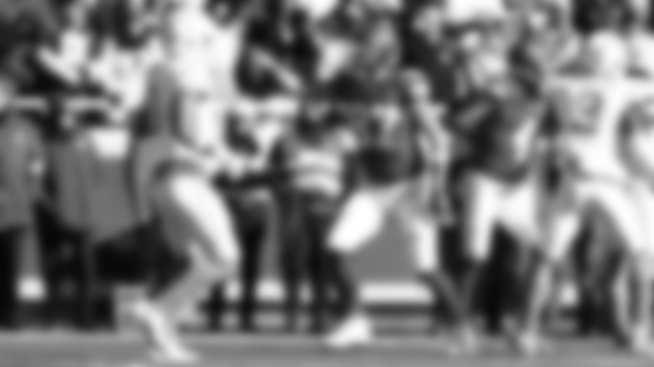 Kansas City Chiefs tight end Travis Kelce (87) signals a first down during an NFL week 15 matchup against the Los Angeles Chargers, Sunday December 14, 2025.