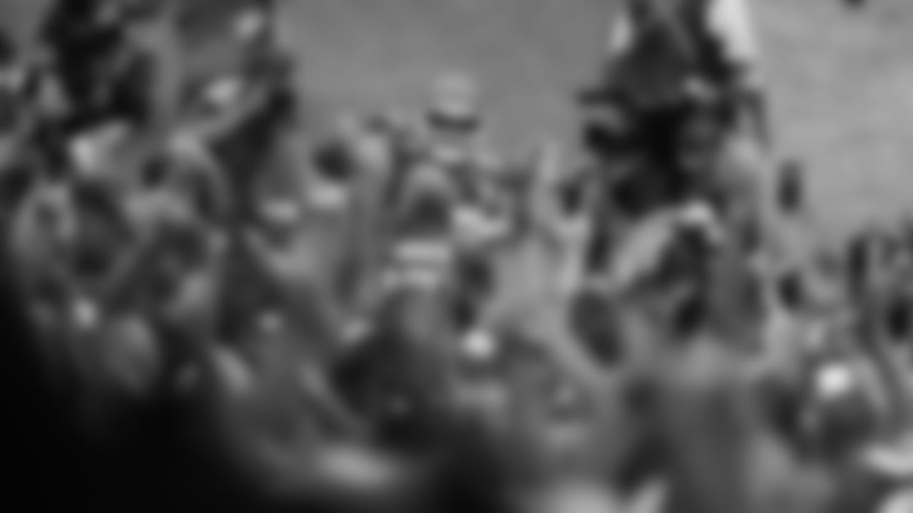 Kansas City Chiefs quarterback Patrick Mahomes (15) celebrates toward the fans after scoring a touchdown during the week 2 NFL football game against the Philadelphia Eagles, Sunday, September 14, 2025 in Kansas City, MO.