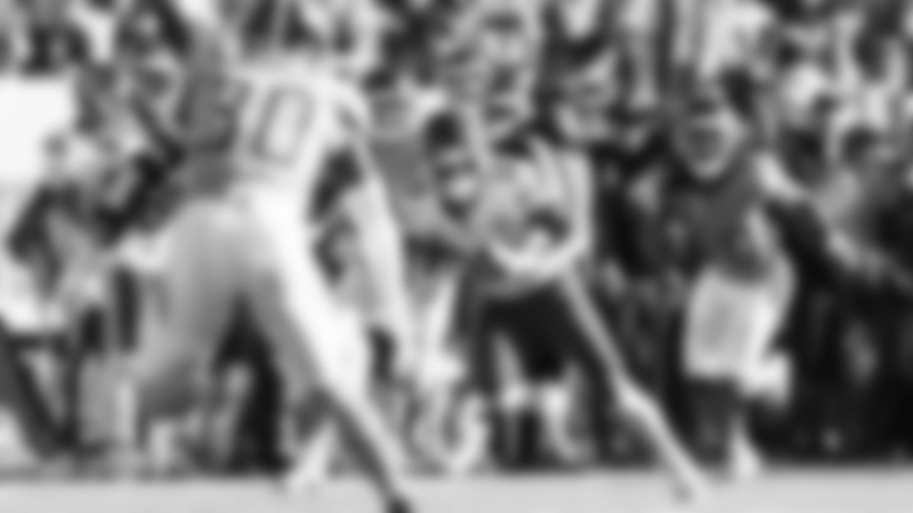 Kansas City Chiefs running back Isiah Pacheco (10) runs with the ball during a week 16 NFL Football game against the Tennessee Titans on Sunday, December 21, 2025 in Nashville, Tennessee.