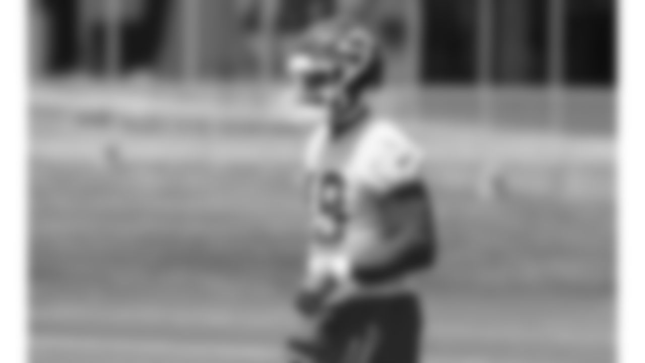 Kansas City Chiefs quarterback Chris Oladokun (19) practices during phase 3 of OTAs on Monday June 10, 2025 in Kansas City, MO.