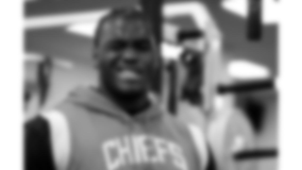Kansas City Chiefs tackle Chukwuebuka Godrick (72) puts in work in the weight room on Thursday, June 5, 2025.