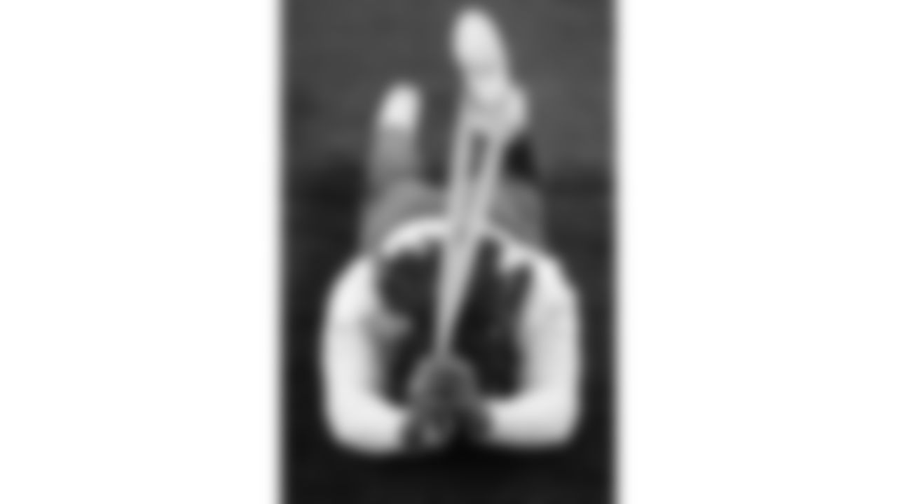 Kansas City Chiefs linebacker Nick Bolton (32)warms up prior to a week 13 NFL Football game against the Dallas Cowboys on Thursday, November 27, 2025 in Dallas, Texas.