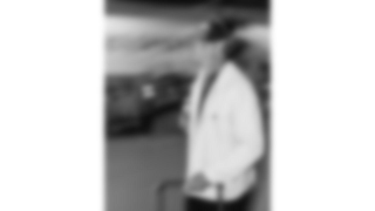 Kansas City Chiefs safety Bryan Cook (6) arrives prior to a week 11 NFL Football game against the Denver Broncos on Sunday, November 16, 2025 in Denver, Colorado.