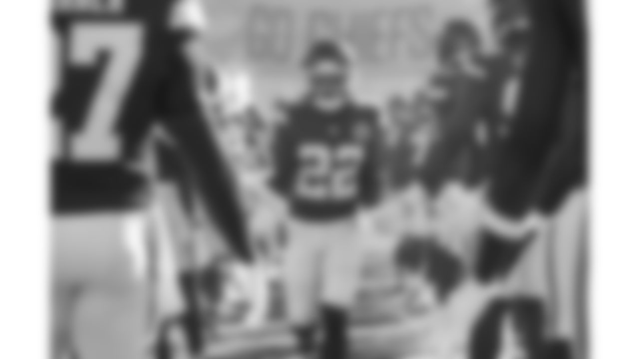 Kansas City Chiefs cornerback Trent McDuffie (22) runs out during introductions prior to a week 12 NFL football game against the Indianapolis Colts, Sunday, November 23, 2025 in Kansas City, MO.