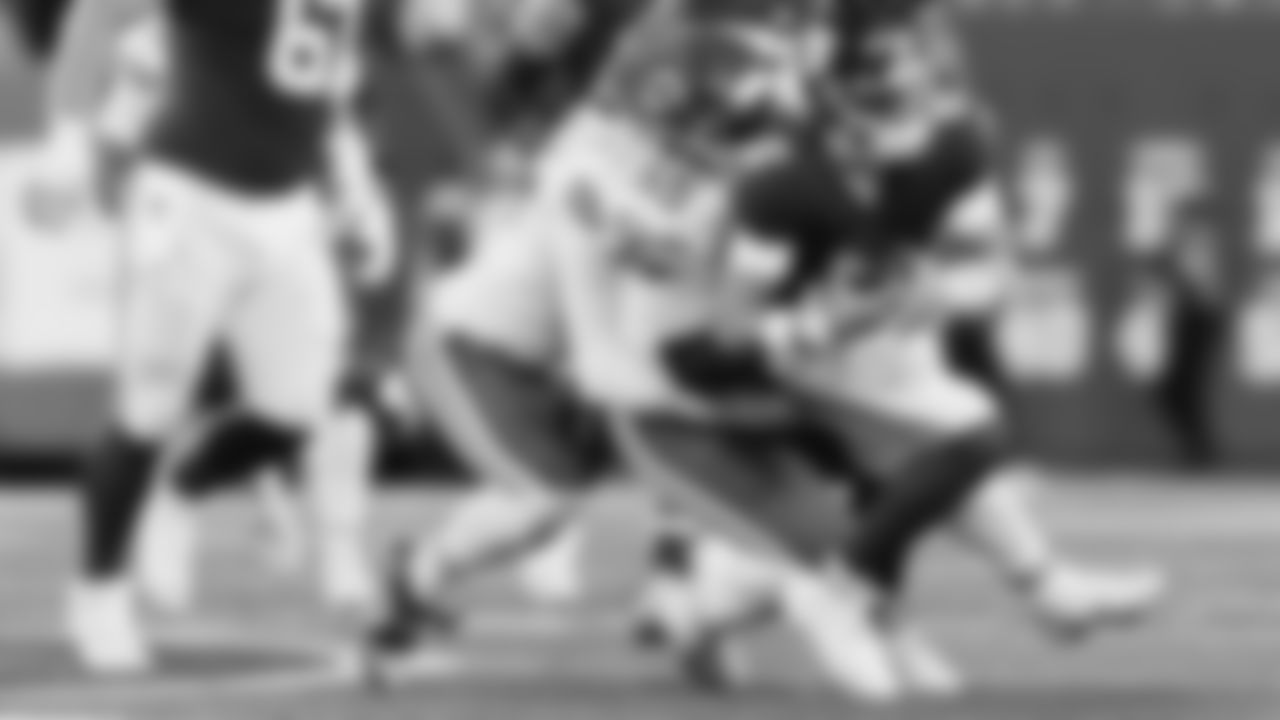 Kansas City Chiefs defensive tackle Omar Norman-Lott (55) sacks New York Giants quarterback Jaxon Dart (6) during a week 3 NFL Football game against the New York Giants on Sunday, September 21, 2025 at MetLife Stadium in East Rutherford, New Jersey.