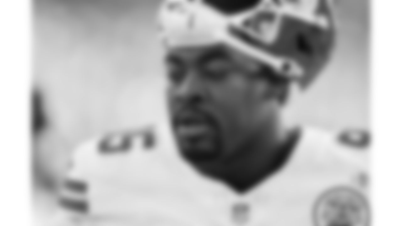 Kansas City Chiefs defensive tackle Chris Jones (95) on the sideline during a week 11 NFL Football game against the Denver Broncos on Sunday, November 16, 2025 in Denver, Colorado.