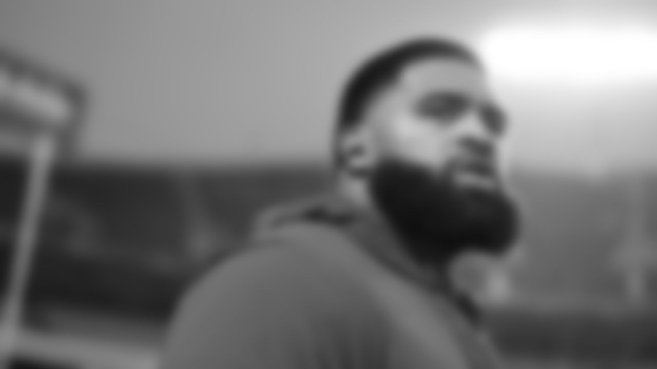 Kansas City Chiefs defensive tackle Marlon Tuipulotu (96) warms up prior to a week 8 NFL Football game against the Washington Commanders on Monday, October 27, 2025 in Kansas City, MO.