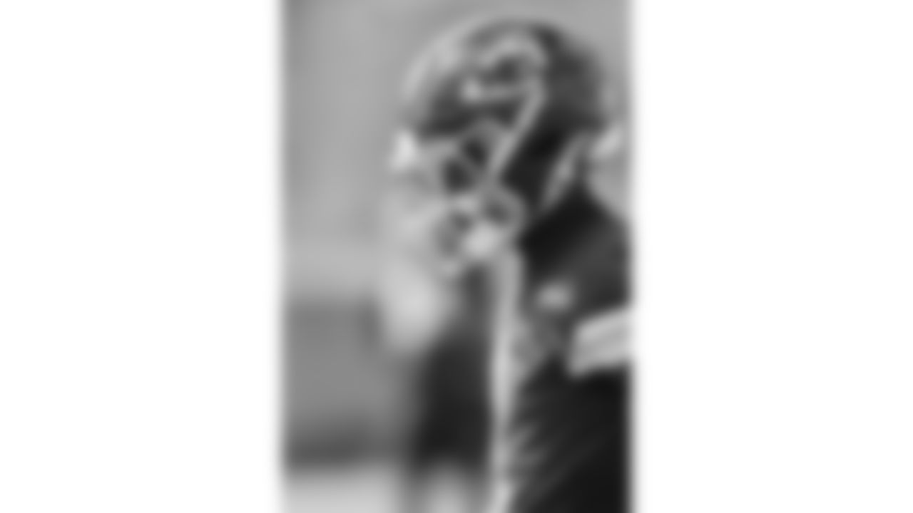 Kansas City Chiefs wide receiver Xavier Worthy (1) during practice on Friday, October 3, 2025 in Kansas City, MO.
