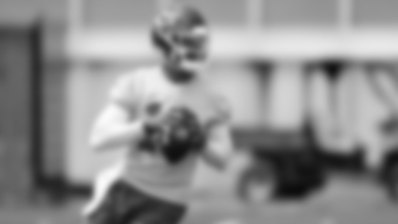 Kansas City Chiefs quarterback Chris Oladokun (13) at practice during day 1 of minicamp on Tuesday, June 11, 2024 in Kansas City, MO.