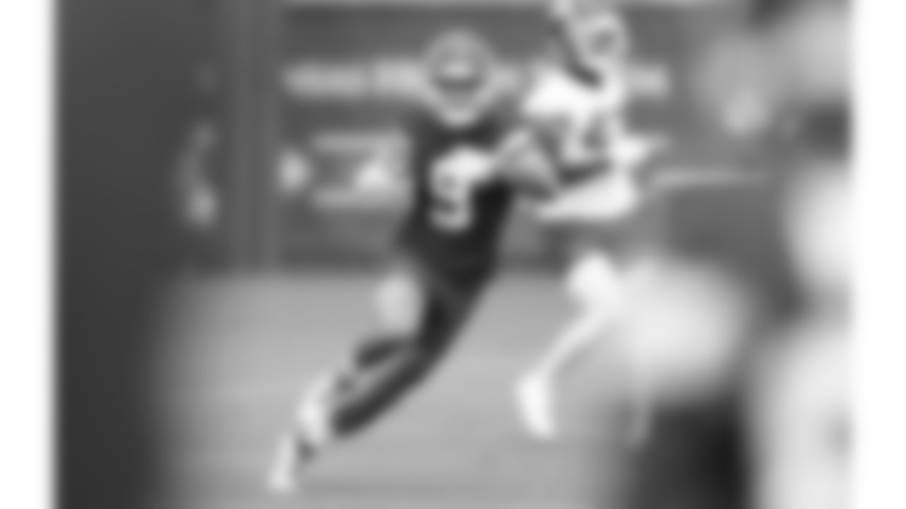 Kansas City Chiefs running back Louis Rees-Zammit (9) at practice during Phase 3 of OTAs on Tuesday, June 4, 2024 in Kansas City, MO.