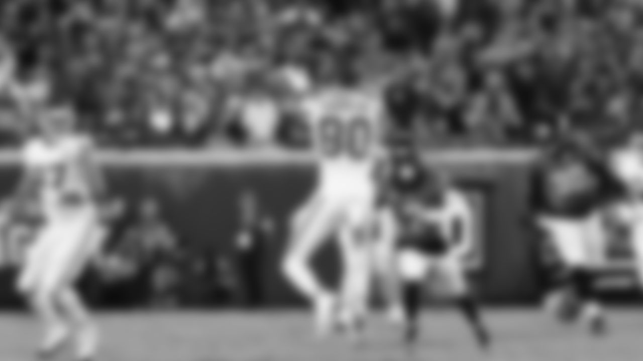 Kansas City Chiefs wide receiver Tyquan Thornton (80) catches a pass during a week 5 NFL football game against the Jacksonville Jaguars, Monday, October 6, 2025, in Jacksonville, FL.