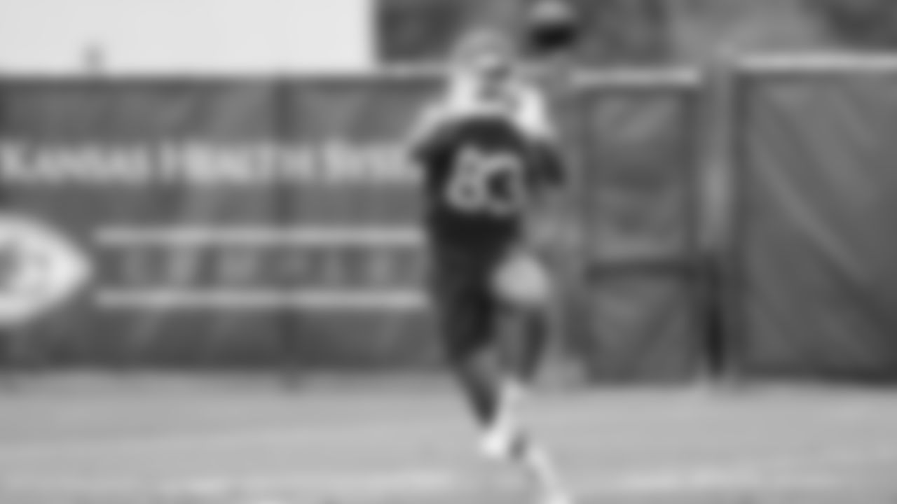 Kansas City Chiefs tight end Noah Gray (83) at practice during Phase 3 of OTAs on Monday, May 20, 2024 in Kansas City, MO.