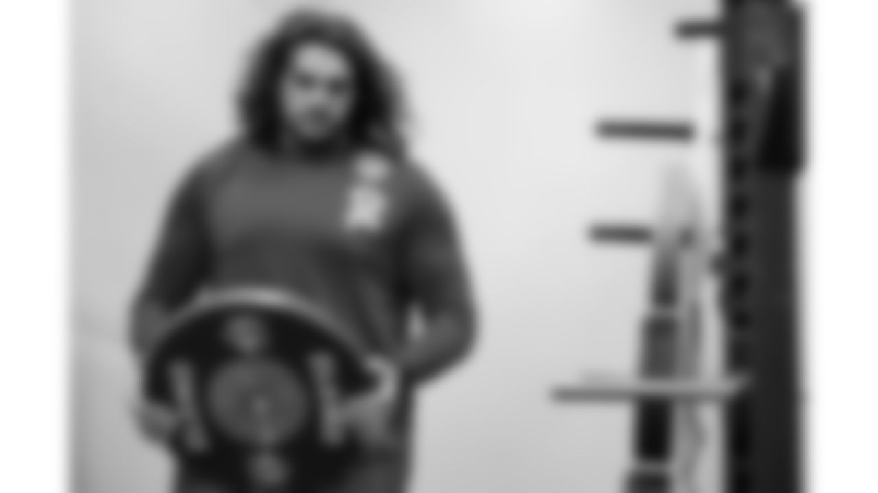 Kansas City Chiefs offensive lineman Hunter Nourzad (60) puts in work in the weight room on Thursday, June 5, 2025.