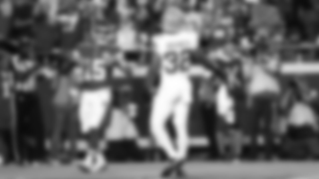 Kansas City Chiefs quarterback Patrick Mahomes (15) celebrates a touchdown during a week 6 NFL Football game against the Detroit Lions on Sunday, October 12, 2025 in Kansas City, MO.