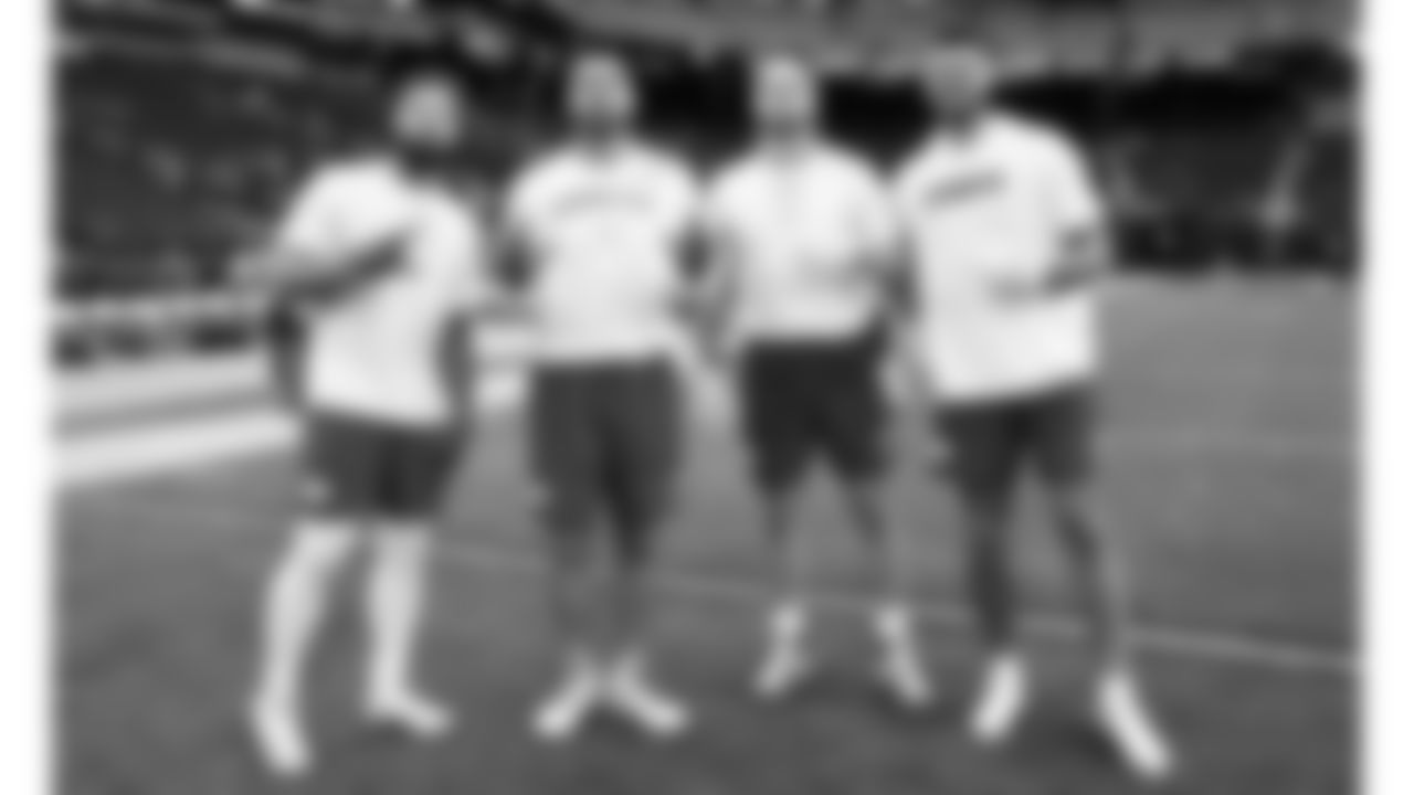 Kansas City Chiefs tight ends Noah Gray (83), Travis Kelce (87), Robert Tonyan (85) and Jared Wiley (12) pose together prior to a week 18 NFL football game against the Las Vegas Raiders, Sunday, January 4, 2026 in Las Vegas, NV.