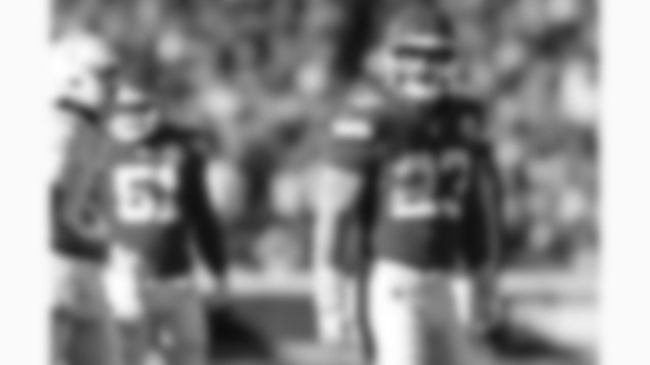 Kansas City Chiefs middle linebacker Drue Tranquill (23) reacts during a week 15 NFL football game against the Los Angeles Chargers, Sunday, December 14, 2025 in Kansas City, MO.