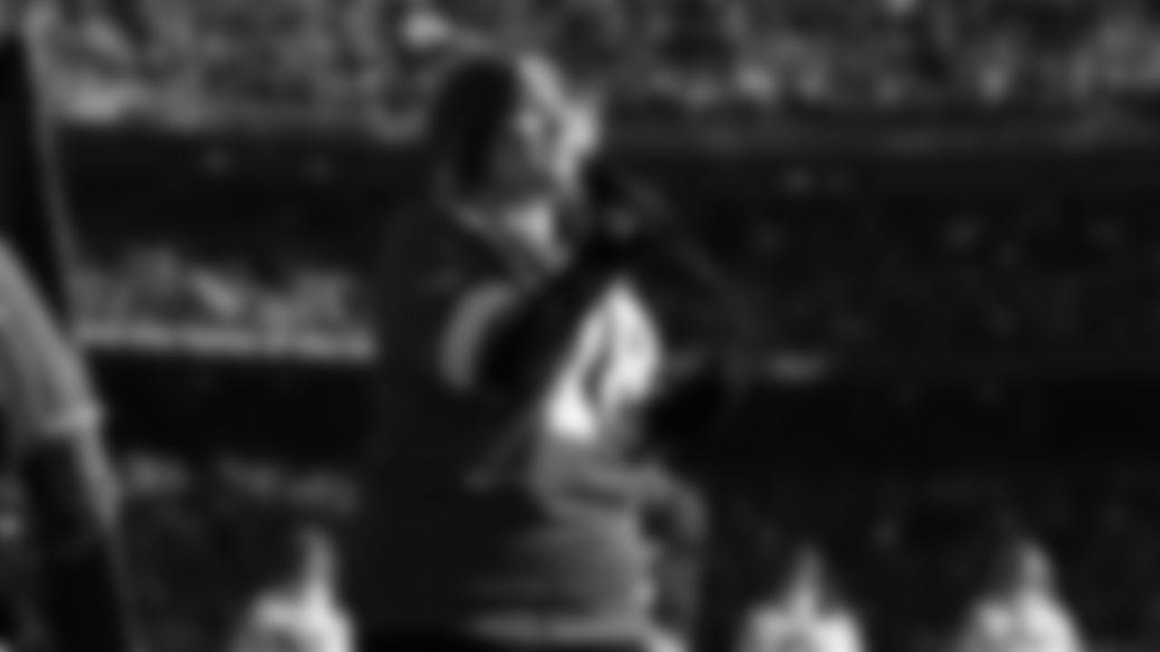 Ruby Leigh sings the National Anthem prior to an NFL week 15 matchup against the Los Angeles Chargers, Sunday December 14, 2025.