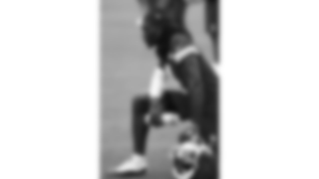 Kansas City Chiefs wide receiver Rashee Rice (4) kneels during day 4 of training camp practice on Friday, July 25, 2025.