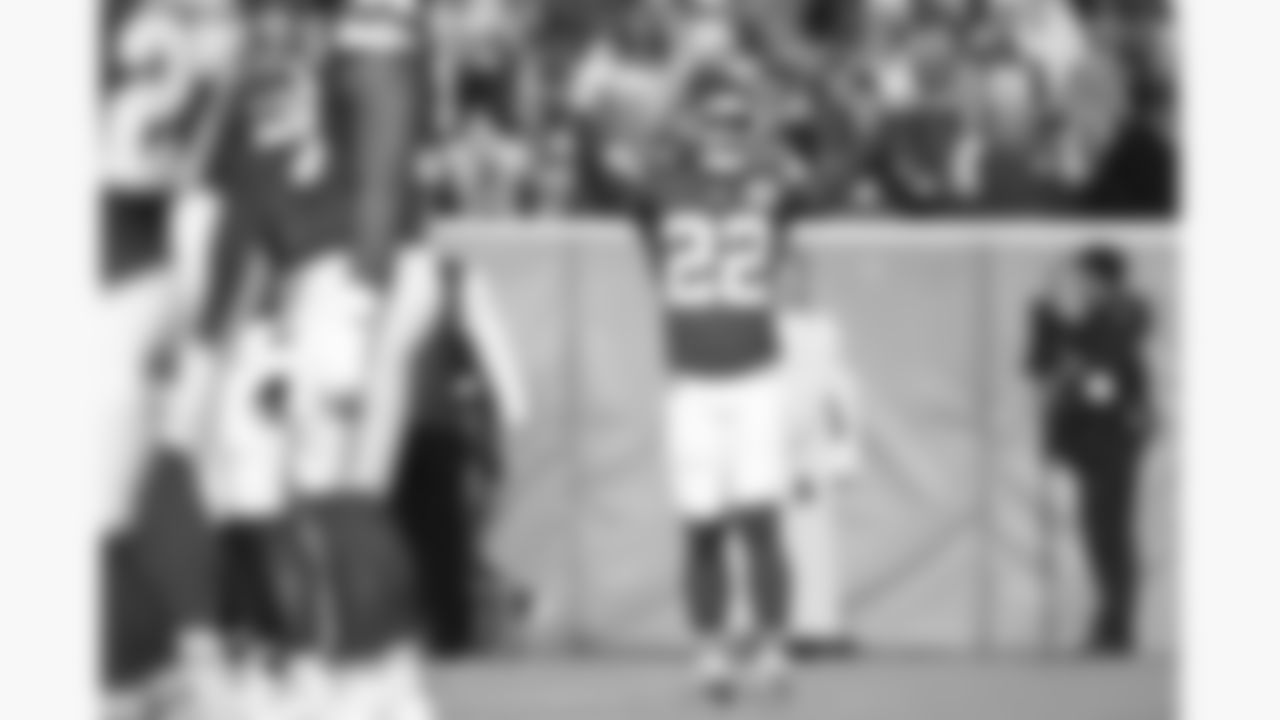 Kansas City Chiefs cornerback Trent McDuffie (22) signals to the defense during a week 8 NFL Football game against the Washington Commanders on Monday, October 27, 2025 in Kansas City, MO.