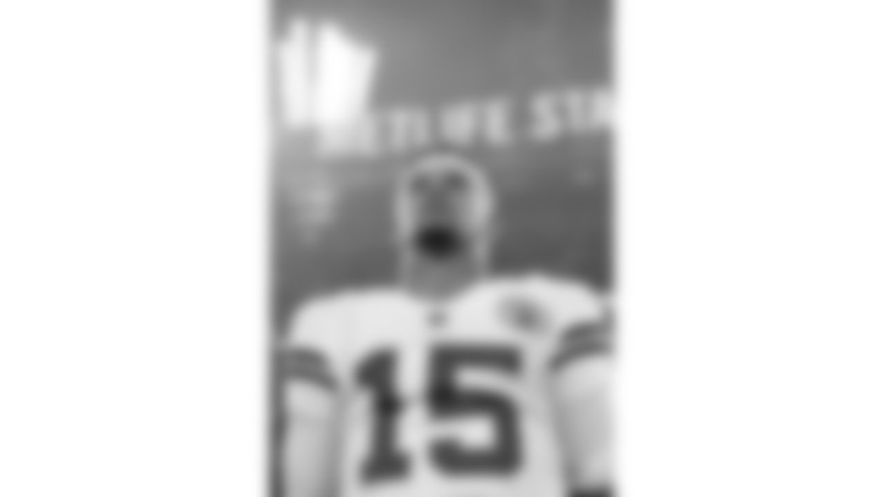 Kansas City Chiefs quarterback Patrick Mahomes (15) looks on during the National Anthem prior to the week 3 NFL football game against the New York Giants, Sunday, September 21, 2025 in East Rutherford, NJ.